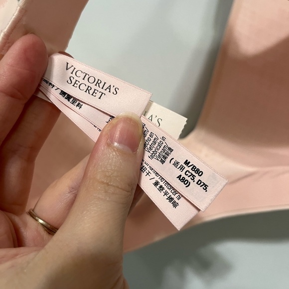 Victorias Secret T shirt push up comfort bra size medium in purest pink NWT - Picture 6 of 8